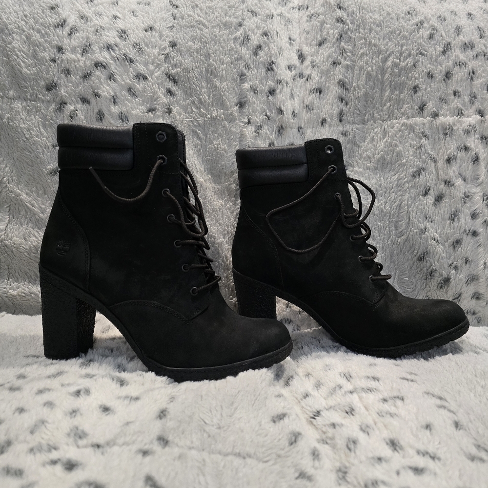 Timberland Black Lace-Up Ankle Boots W/ Heel